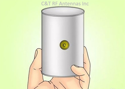 How to build a wifi antenna-4 Make a hole in the side of the aluminum can